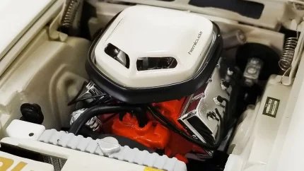 Limited Edition 1970 Plymouth HEMI Barracuda Super Stock 1/18 Diecast by ACME