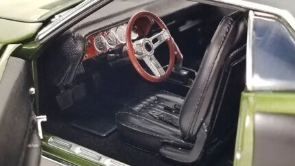 Limited Edition 1971 Plymouth Hemi Barracuda 1/18 Diecast Model - Ivy Green by ACME