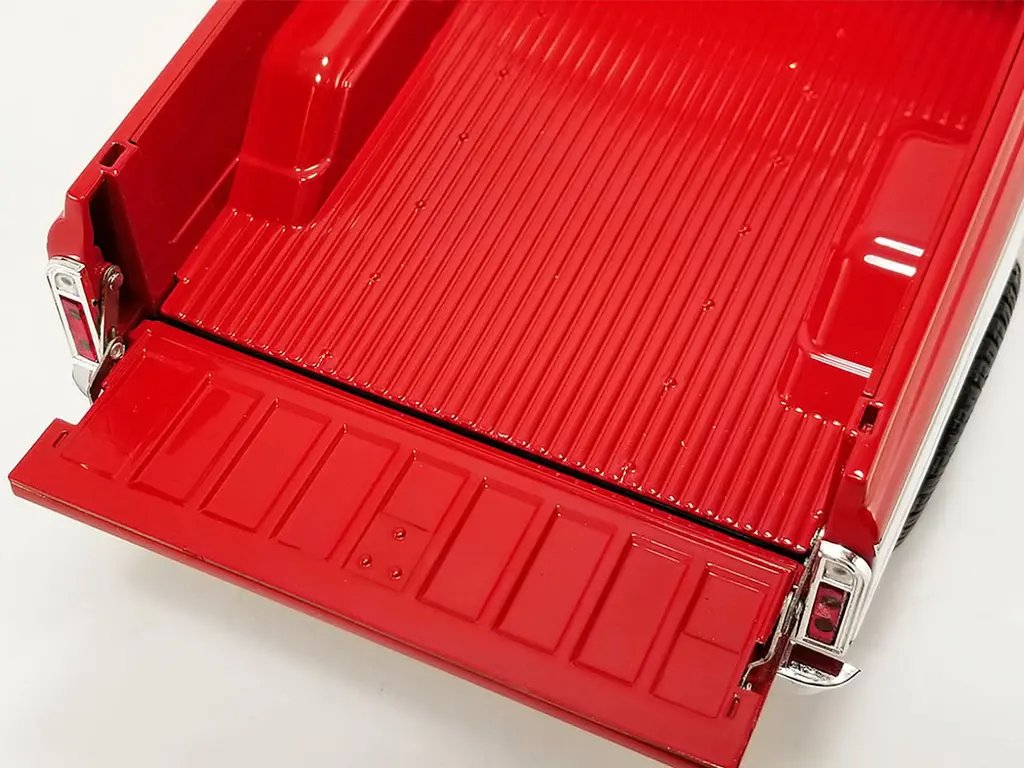 Limited Edition 1972 Chevrolet K-10 4×4 Red & White Diecast Model by ACME – 1/18 Scale