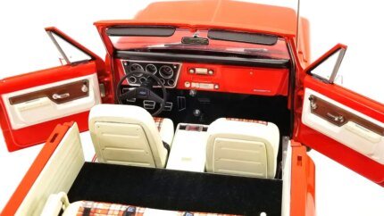 Limited Edition 1972 Chevrolet K5 Blazer Highlander 1/18 Diecast Model by ACME