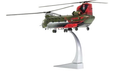 Limited Edition Corgi 1/72 Diecast Boeing Chinook HC.4 ZA712 RAF 100th Anniversary Model