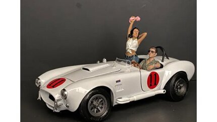 Seated Couple Release IV 2 piece Figurine Set for 1/24 Scale Models by American Diorama