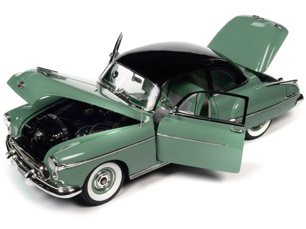 1/18 オールズモビル ロケット 1950 Oldsmobile Rocket88 Red Auto