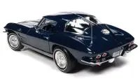 1963 Chevrolet Corvette Split-Window Coupe 1/18 Diecast Model - Daytona Blue by Auto World