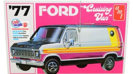 Build Your Dream Ride: 1977 Ford Cruising Van 1/25 Scale Model Kit by AMT