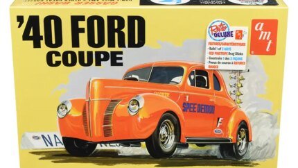 Build Your Dream: AMT 1940 Ford Coupe 3-in-1 Model Kit 1/25 Scale