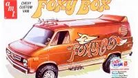 AMT Skill 2 Chevrolet Custom Van 'Foxy Box' 1/25 Scale Model Kit