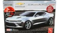 Build Your Dream: 2016 Chevrolet Camaro SS 1/25 Scale Model Kit by AMT