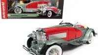 1935 Duesenberg SSJ Speedster 1/18 Diecast Model Car - Green Metallic & Red by Auto World