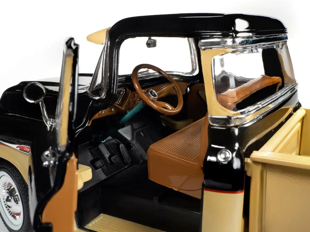 1957 Chevrolet 3100 Stepside Pickup Diecast Model - Leinenkugle’s Beer Graphics by Auto World 3 1957 Chevrolet 3100 Stepside Pickup Diecast Model - Leinenkugle’s Beer Graphics by Auto World - Image 3
