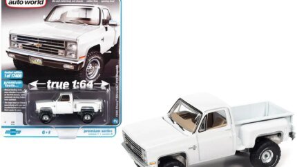 1986 Chevrolet Silverado K10 Stepside White Muscle Truck 1/64 Diecast Model by Auto World – Limited Edition 17,406