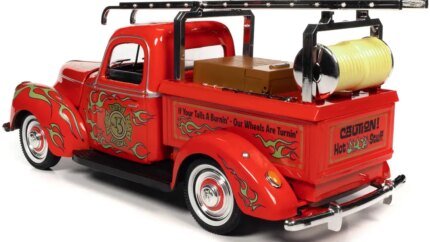 Rat Fink Fire Engine Truck 1/18 Diecast Model with Firefighter Figure by Auto World