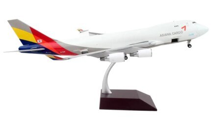 GeminiJets 1/200 Diecast Model: Asiana Cargo Boeing 747-400F with Striped Tail