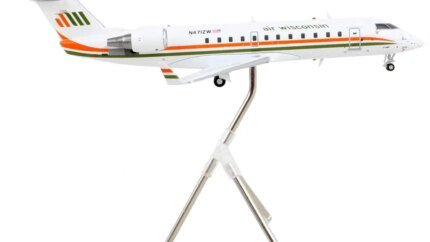Gemini 200 Bombardier CRJ200 Air Wisconsin Diecast Model - 1/200 Scale