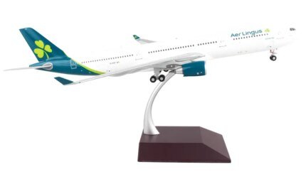 GeminiJets 1/200 Diecast Model: Airbus A330-300 Aer Lingus White with Teal Tail