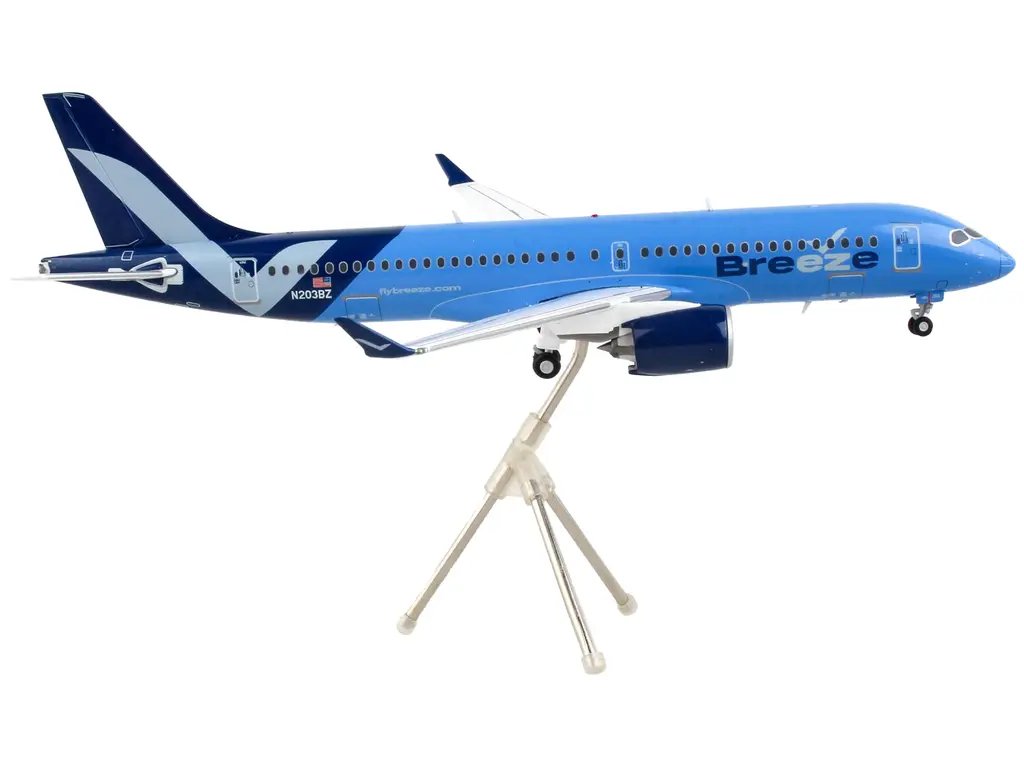 GeminiJets 1/200 Diecast Model: Breeze Airways Embraer ERJ-195 Blue