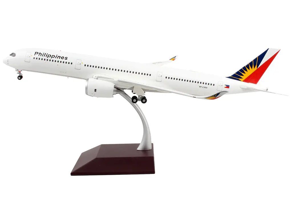 GeminiJets 1/200 Diecast Model: Philippine Airlines Airbus A350-900 with Tail Graphics