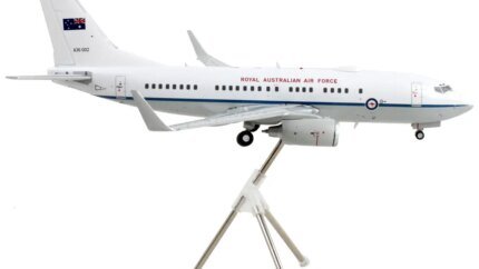 GeminiJets 1/200 Diecast Model: Boeing 737-700 RAAF A36-002 - White & Gray