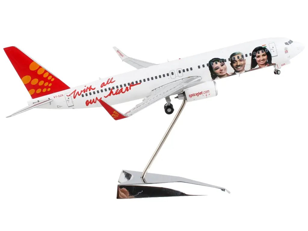 GeminiJets 1/200 Diecast Model: SpiceJet Boeing 737-800 White with Red Tail