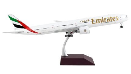 GeminiJets 1/200 Diecast Model: Emirates Airlines Boeing 777-300ER with Striped Tail