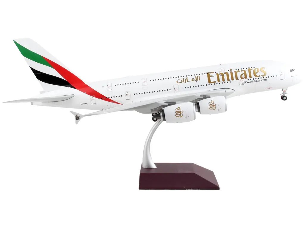 GeminiJets 1/200 Diecast Model: Emirates Airbus A380-800 A6-EVC with Striped Tail