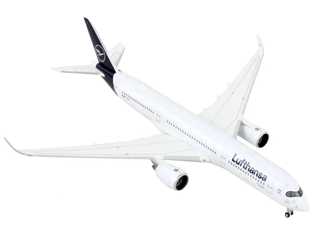 GeminiJets 1/400 Diecast Model: Lufthansa Airbus A350-900 D-AIXP with Dark Blue Tail