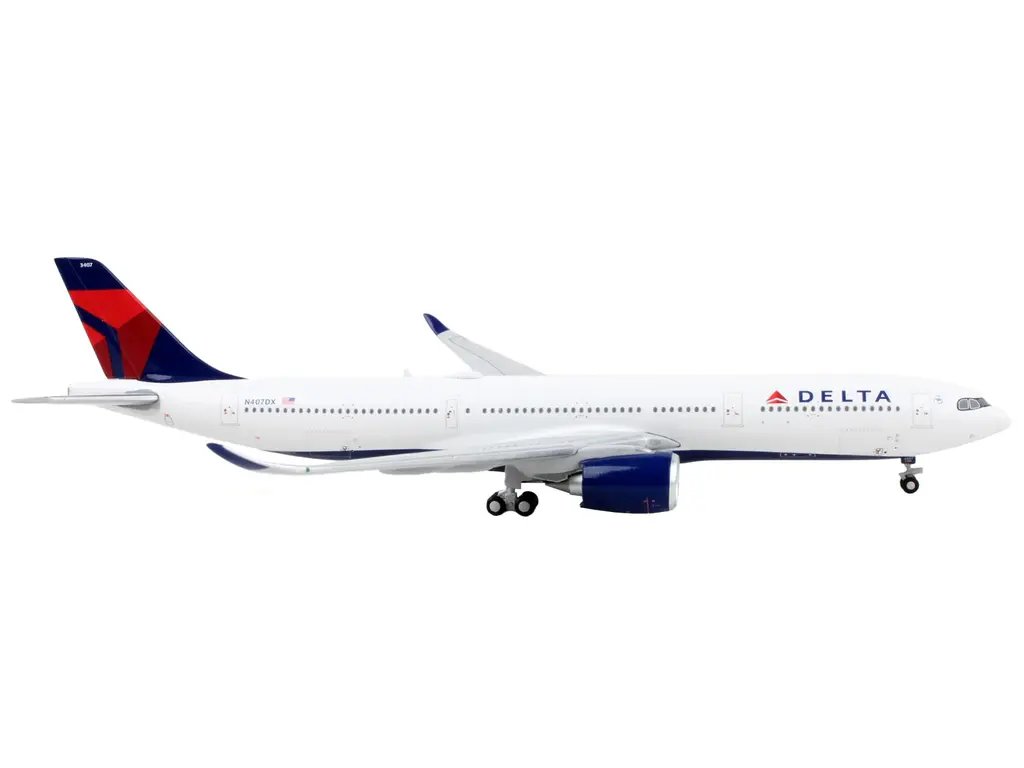 GeminiJets 1/400 Delta Air Lines Airbus A330-900 Diecast Model – White & Blue Tail