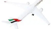 GeminiJets 1/400 Emirates Boeing 777-9 Diecast Model with Folded Wingtips