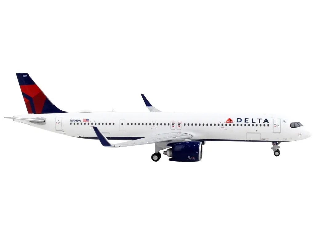 Delta Air Lines Airbus A321neo 1/400 Diecast Model by GeminiJets – White with Blue Tail