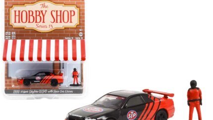 1999 Nissan Skyline R34 RHD Black & Red STP Race Car 1/64 Diecast Model - Greenlight Hobby Shop Series 13