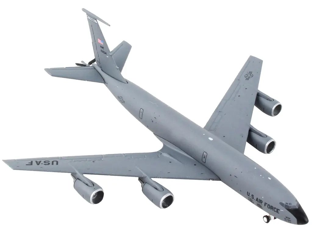 GeminiJets 1/400 Diecast Boeing KC-135RT Stratotanker – McConnell AFB USAF Model