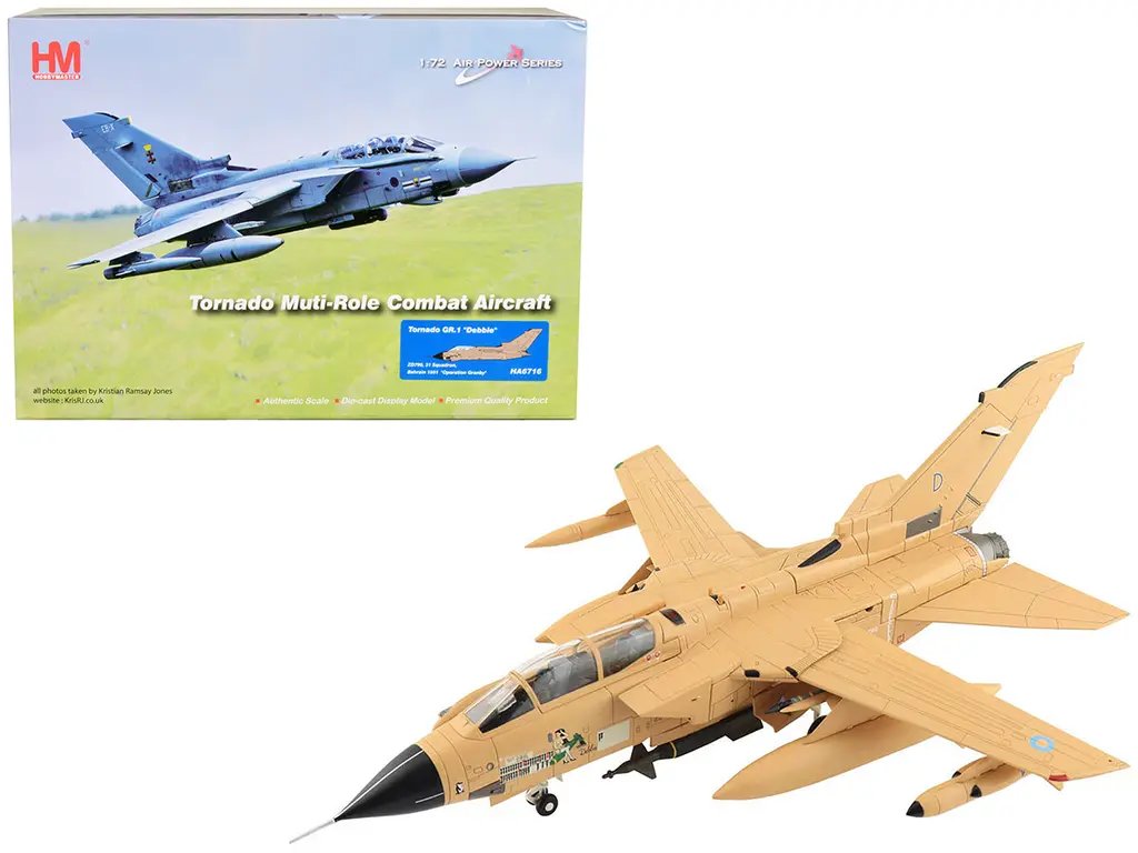 Panavia Tornado GR.1 'Debbie' 31 Squadron RAF 1991 Diecast Model - Hobby Master 1/72 4 Panavia Tornado GR.1 'Debbie' 31 Squadron RAF 1991 Diecast Model - Hobby Master 1/72 - Image 4