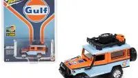 Limited Edition 1980 Toyota Land Cruiser Gulf Oil 1/64 Diecast by Johnny Lightning