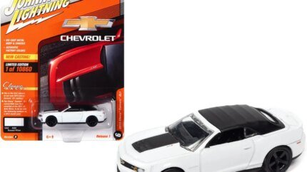 2013 Chevrolet Camaro ZL1 Convertible Summit White 1/64 Diecast Model - Limited Edition by Johnny Lightning