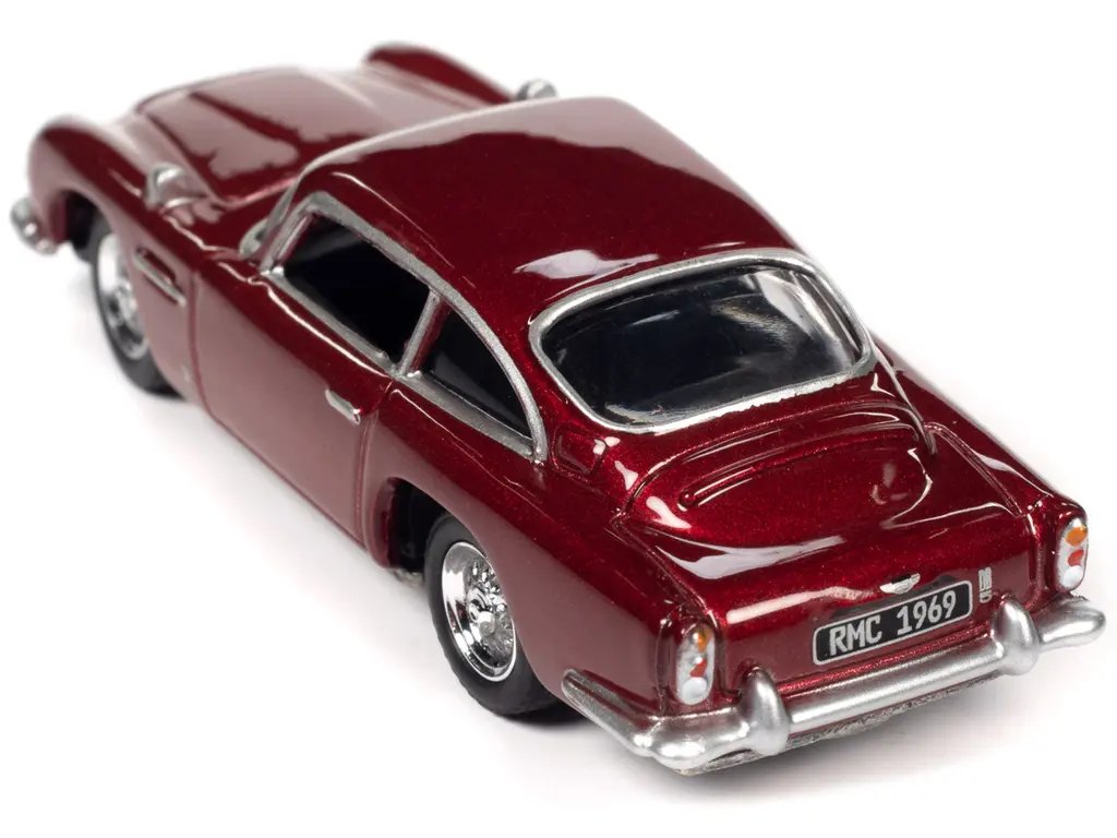 Limited Edition 1966 Aston Martin DB5 RHD Diecast Model – Classic Gold Collection by Johnny Lightning