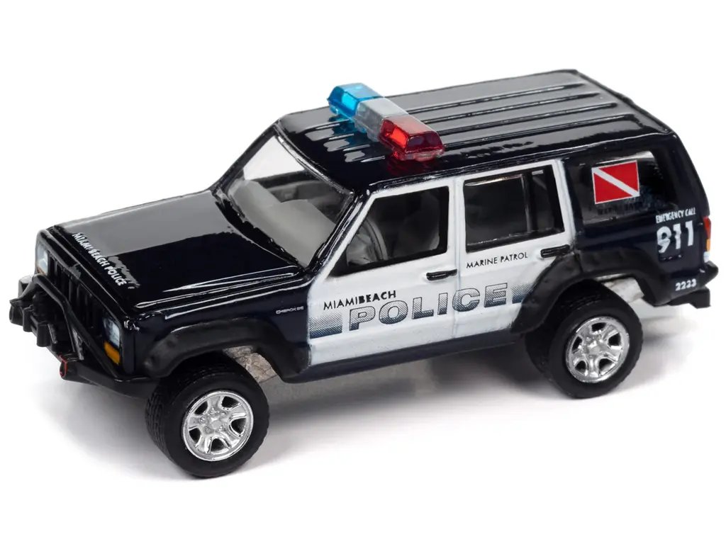 Jeep Cherokee XJ ‘Miami Beach Police’ Edition with Boat & Trailer Tow – Black & White
