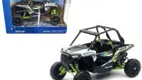 Polaris RZR XP 1000 Dune Buggy 1/18 Diecast Model - White Lightning & Bright Green by New Ray