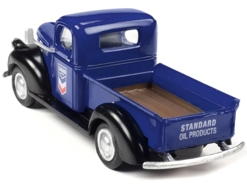 Vintage 1941-1946 Chevrolet Pickup Truck 1/87 Scale Model – Blue & Black Standard Oil by Classic Metal Works