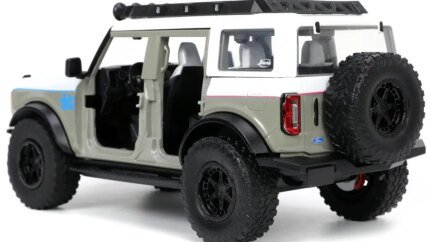 2021 Ford Bronco Diecast Model - Gray & White with Matt Black Hood & Roof Rack by Jada