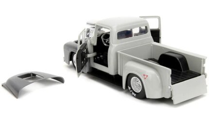 1956 Ford F-100 Pickup Truck & Guile Diecast Figure - Street Fighter Anime Hollywood Rides 1/24 Model by Jada